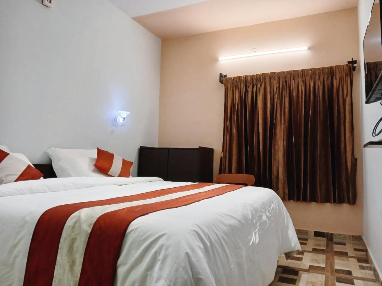 Ponmurugan Residency Kodaikanal Buitenkant foto