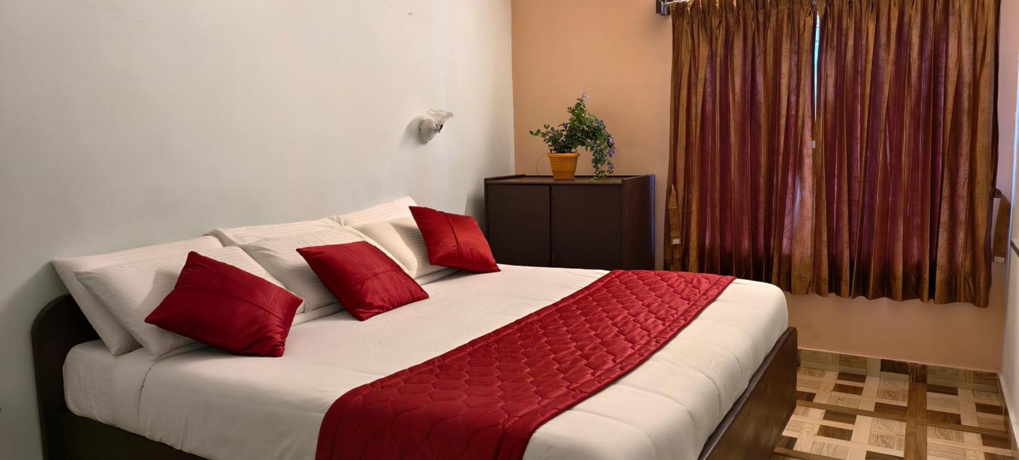 Ponmurugan Residency Kodaikanal Buitenkant foto