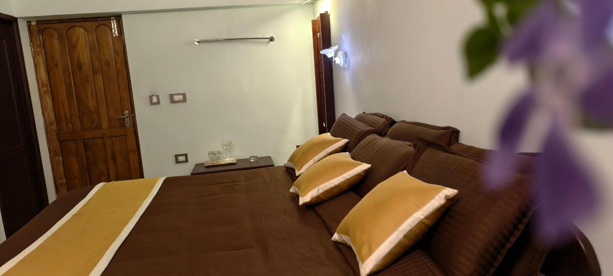 Ponmurugan Residency Kodaikanal Buitenkant foto