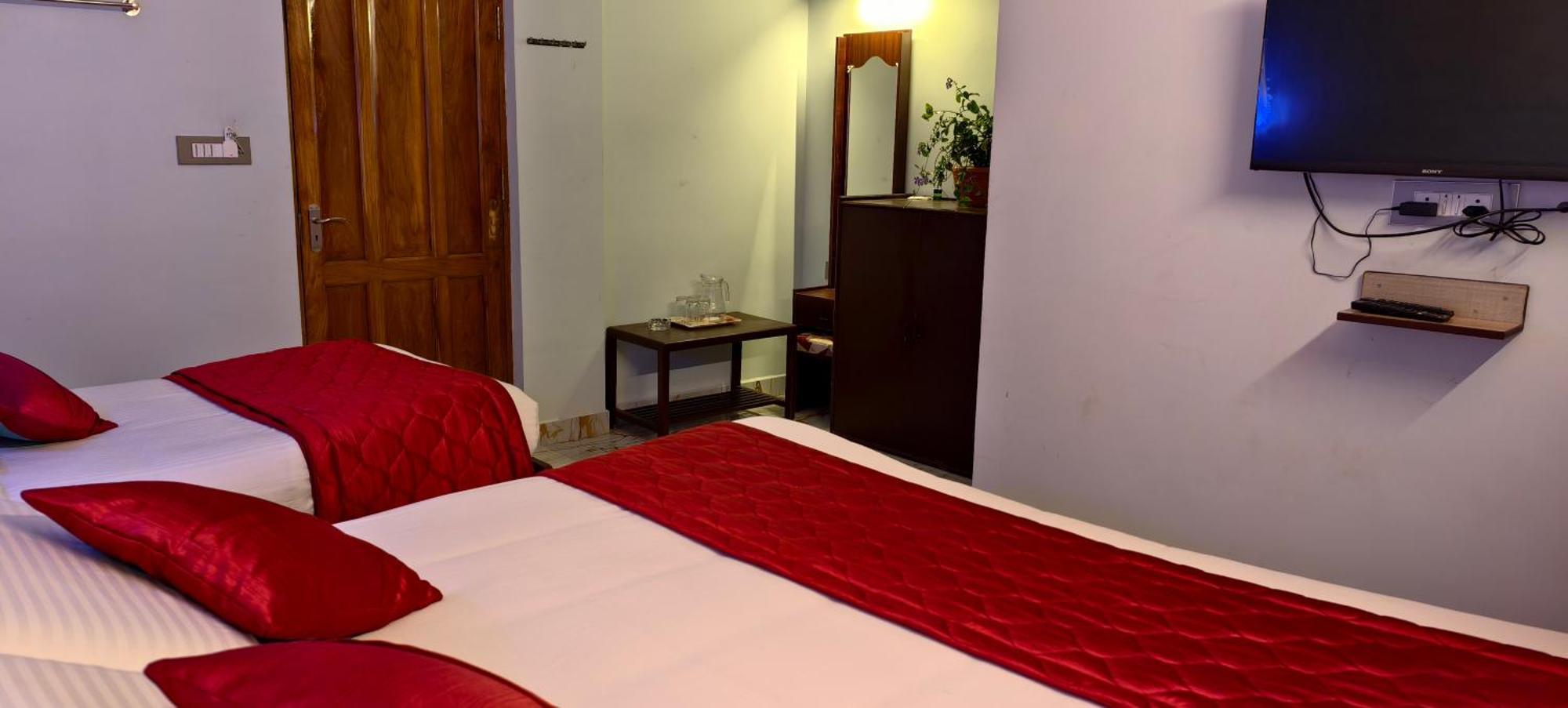 Ponmurugan Residency Kodaikanal Buitenkant foto