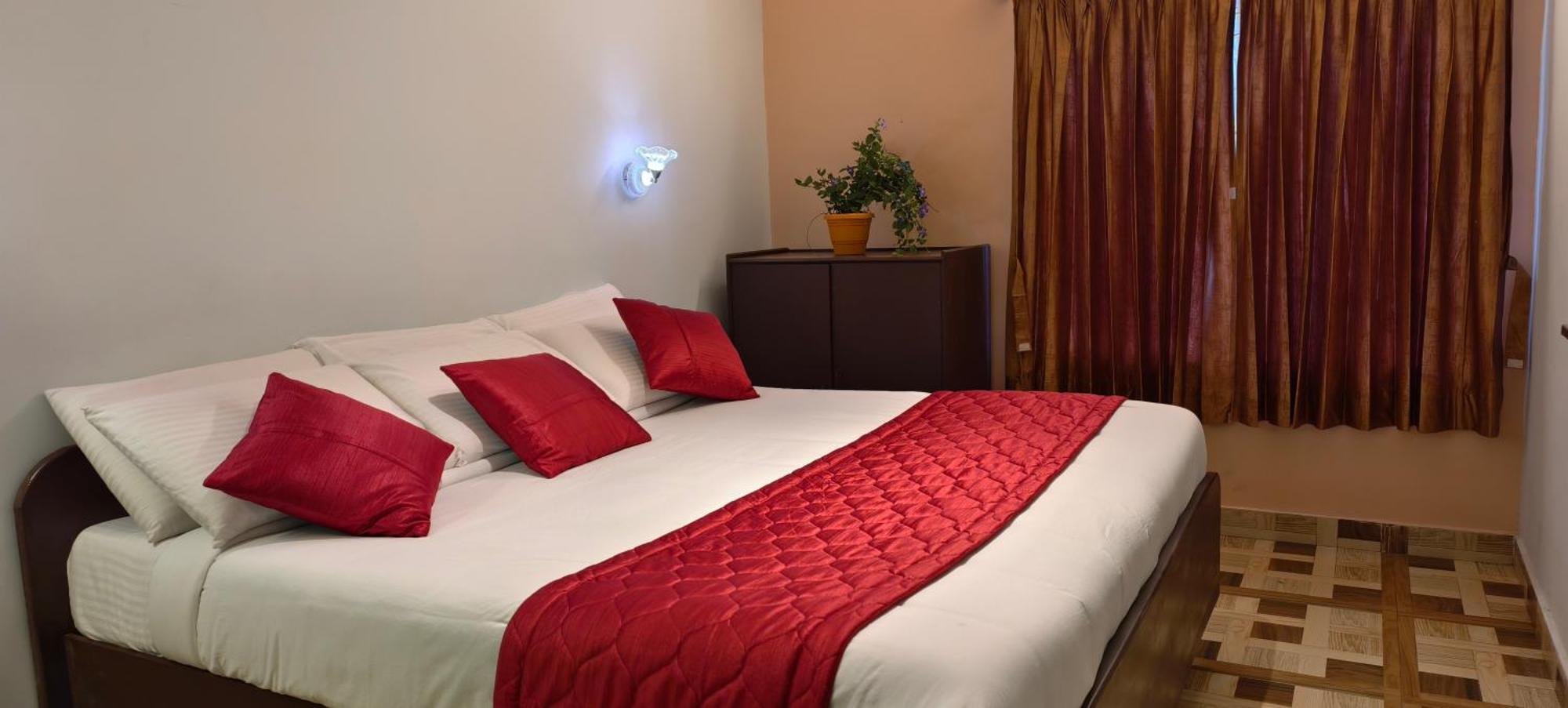 Ponmurugan Residency Kodaikanal Buitenkant foto